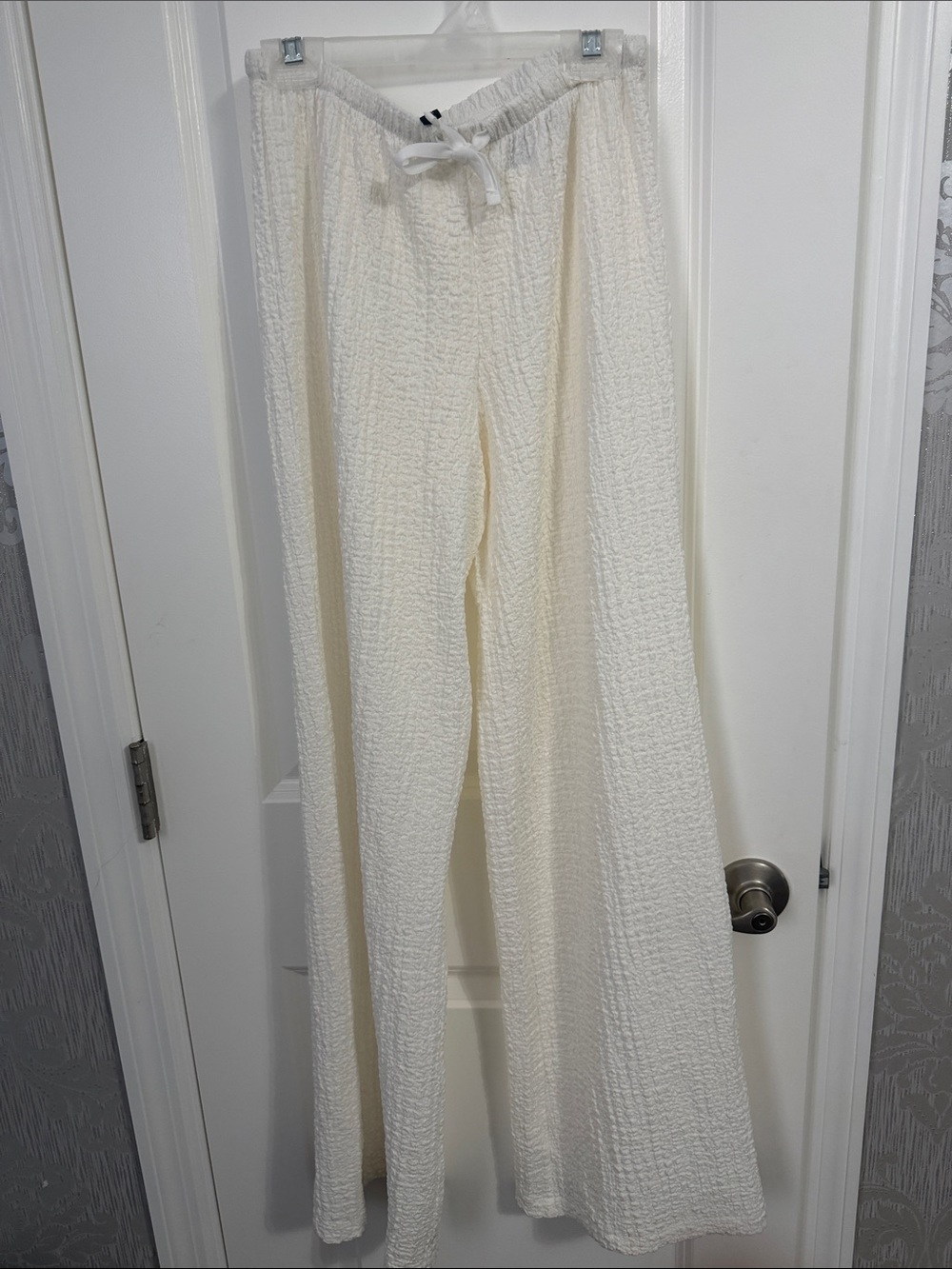 Women's Cream Textured Wide-Leg Lounge Pants